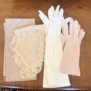 Vintage Lot Elegant Long White and Beige Gloves Scarf and Lace Collar